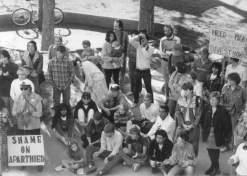 1987年在阿姆斯特朗大厅举行的种族隔离撤资集会